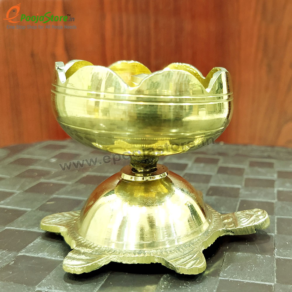 Pure Brass Kurmam Diya With Lotus Shape (Pack Of 1 Pc)