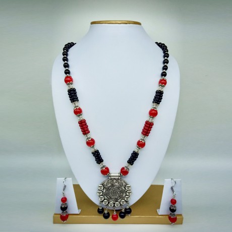 Oxidized Red and Black Beads Necklace Set 