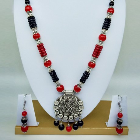 Buy Red and Black Beads Necklace online at ilandlo.com