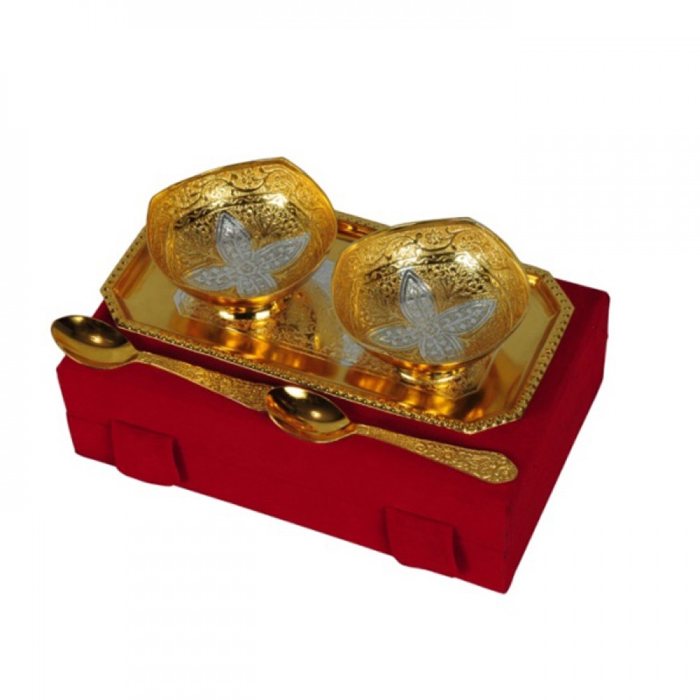 Silver Gold Plated Brass Bowl Set 5 Pcs. (Bowls 3.5" Diameter & Tray 9.5" x 5.5") Silver Gold Plated Brass Bowl Set 5 Pcs. (Bowls 3.5" Diameter & Tray 9.5" x 5.5")